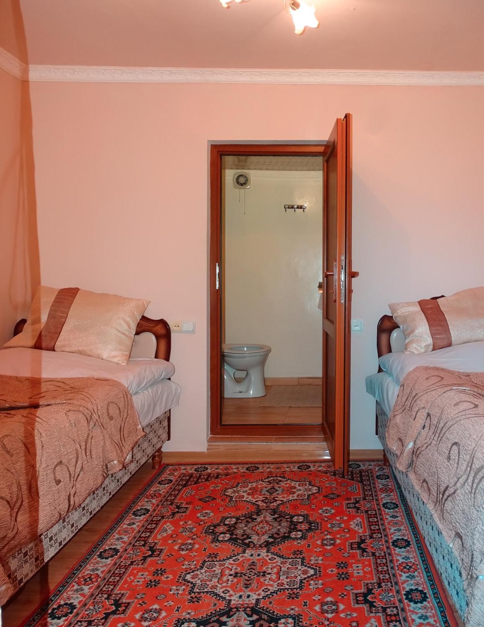 Aspet B&B Tat'ev Buitenkant foto